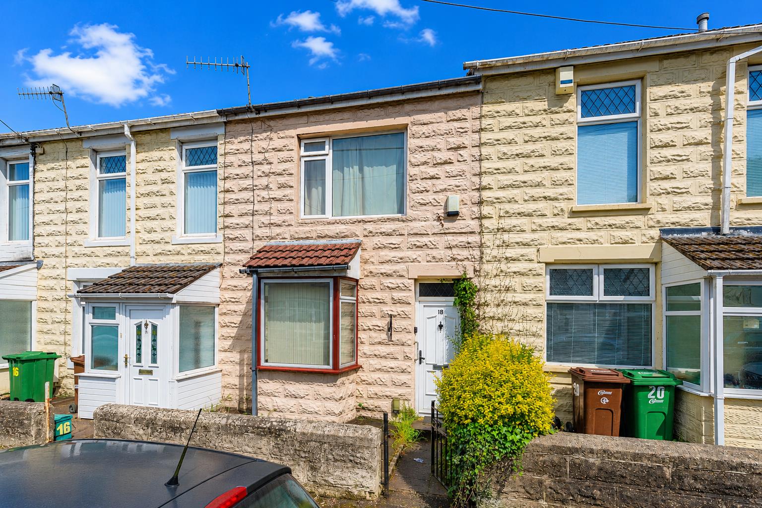 Dol-Y-Felin Street, Caerphilly, CF83 3AG
